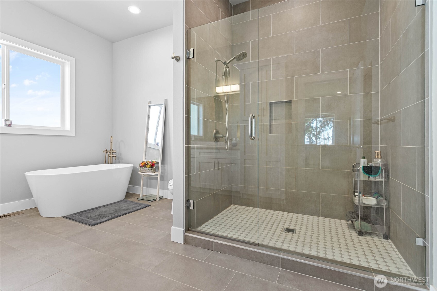 5544 Whitehorn Way , Blaine, WA 98230