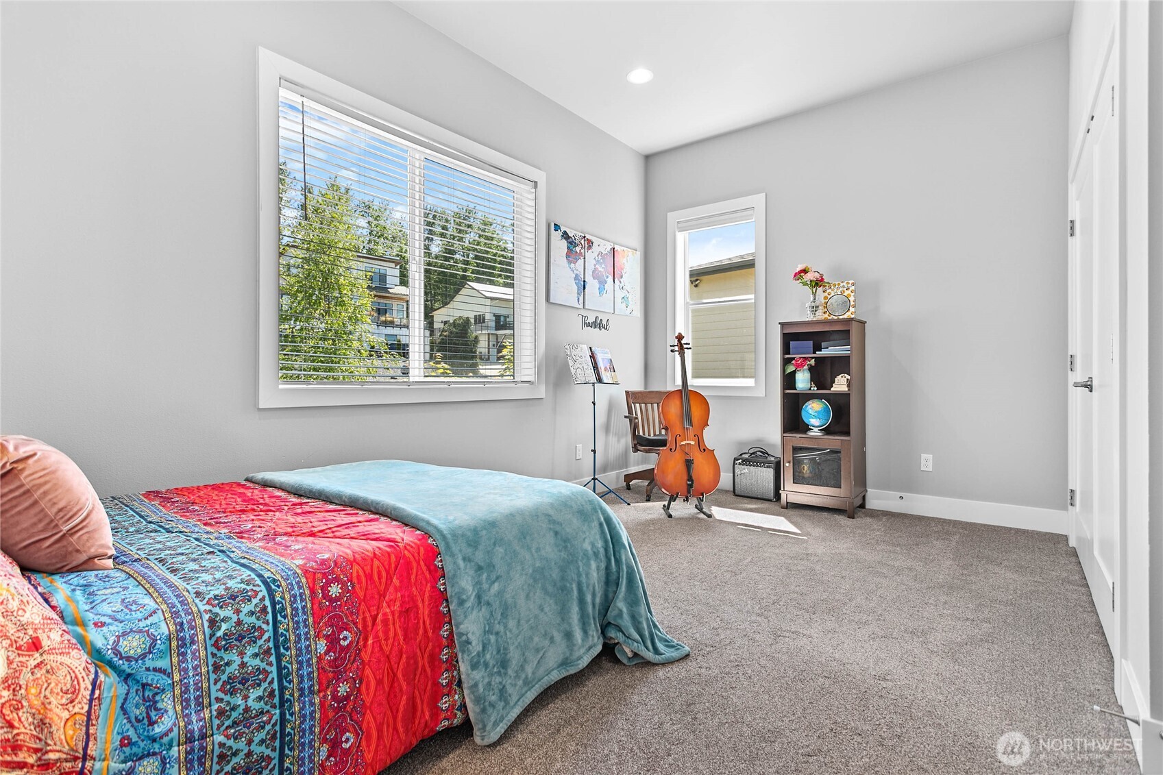 5544 Whitehorn Way , Blaine, WA 98230