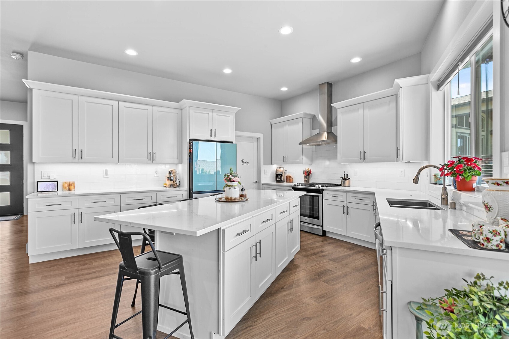 5544 Whitehorn Way , Blaine, WA 98230