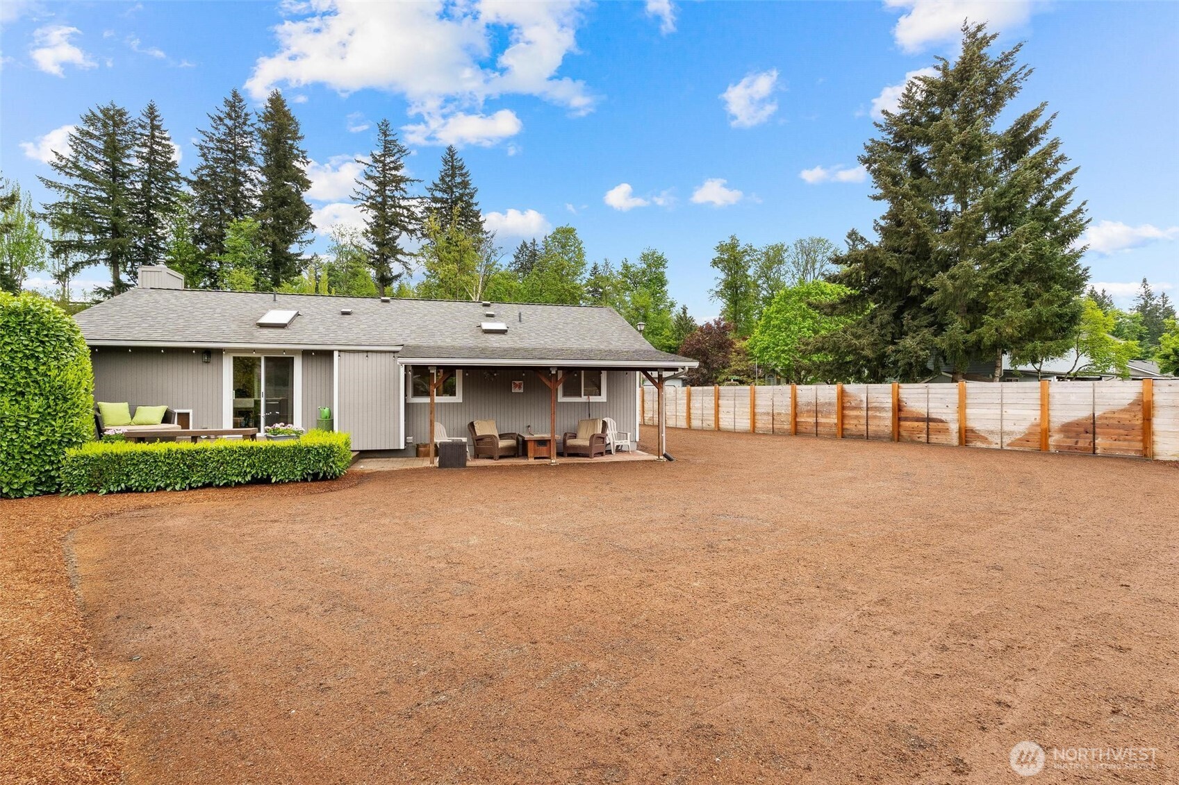 21910 SE 239th Street , Maple Valley, WA 98038