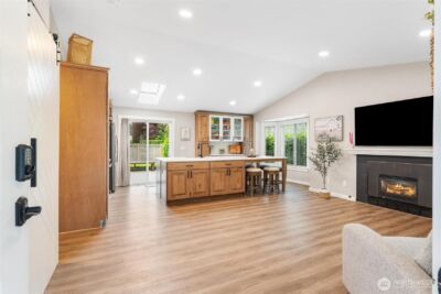 21910 SE 239th Street , Maple Valley, WA 98038 - Photo 3