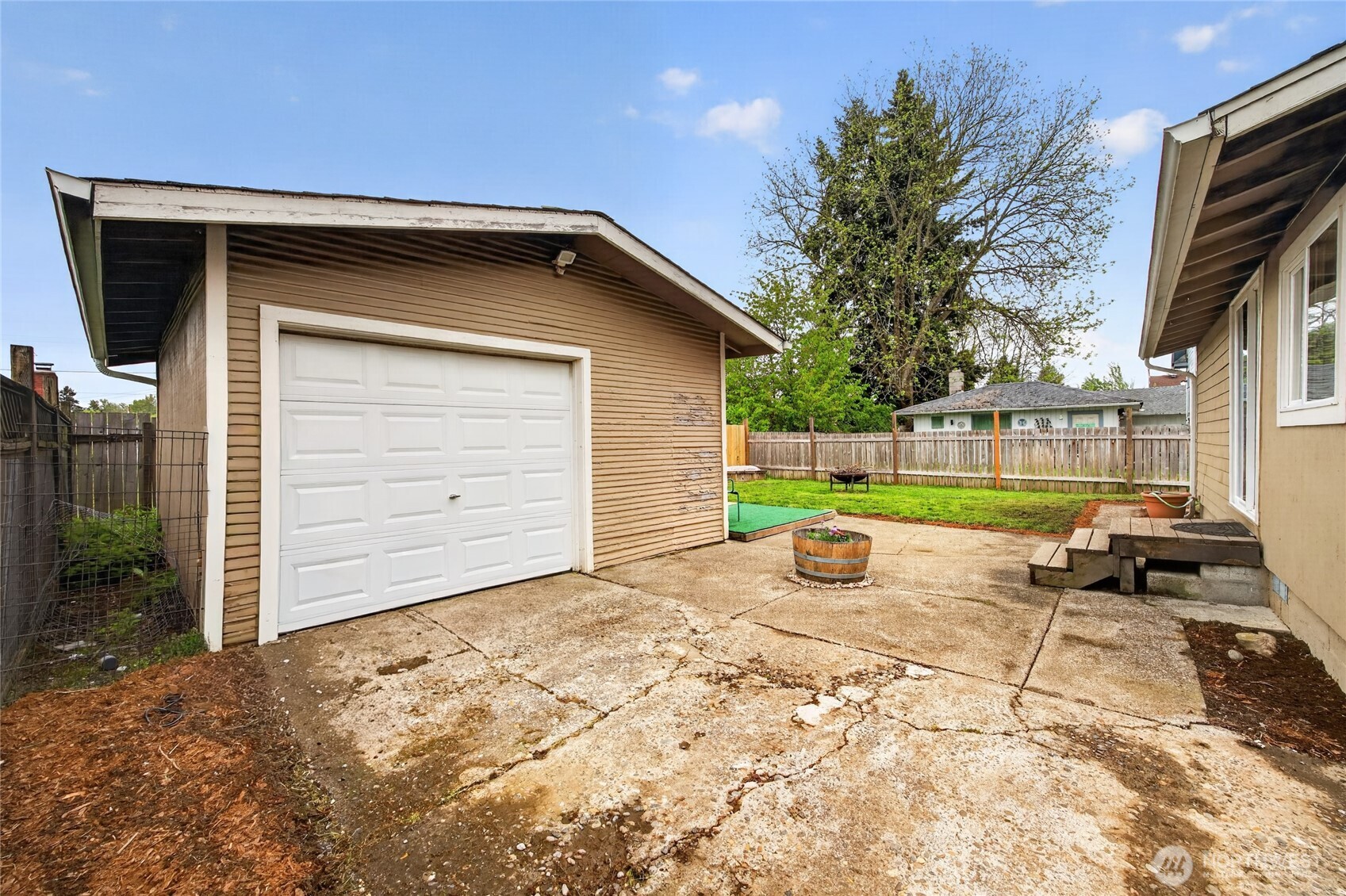 1203 W Main St , Centralia, WA 98531