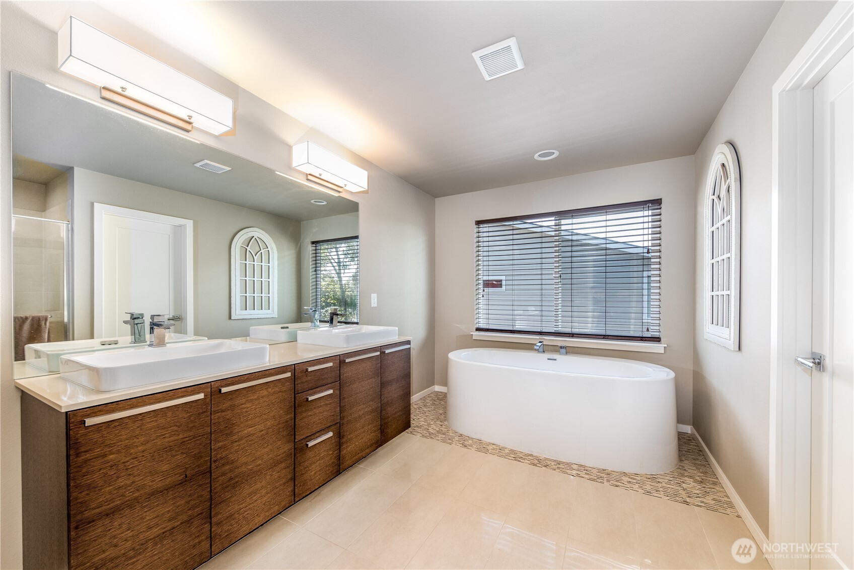 27401 243rd Place SE, Maple Valley, WA 98038