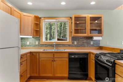 651 Lost River Rd , Mazama, WA 98833 - Photo 15