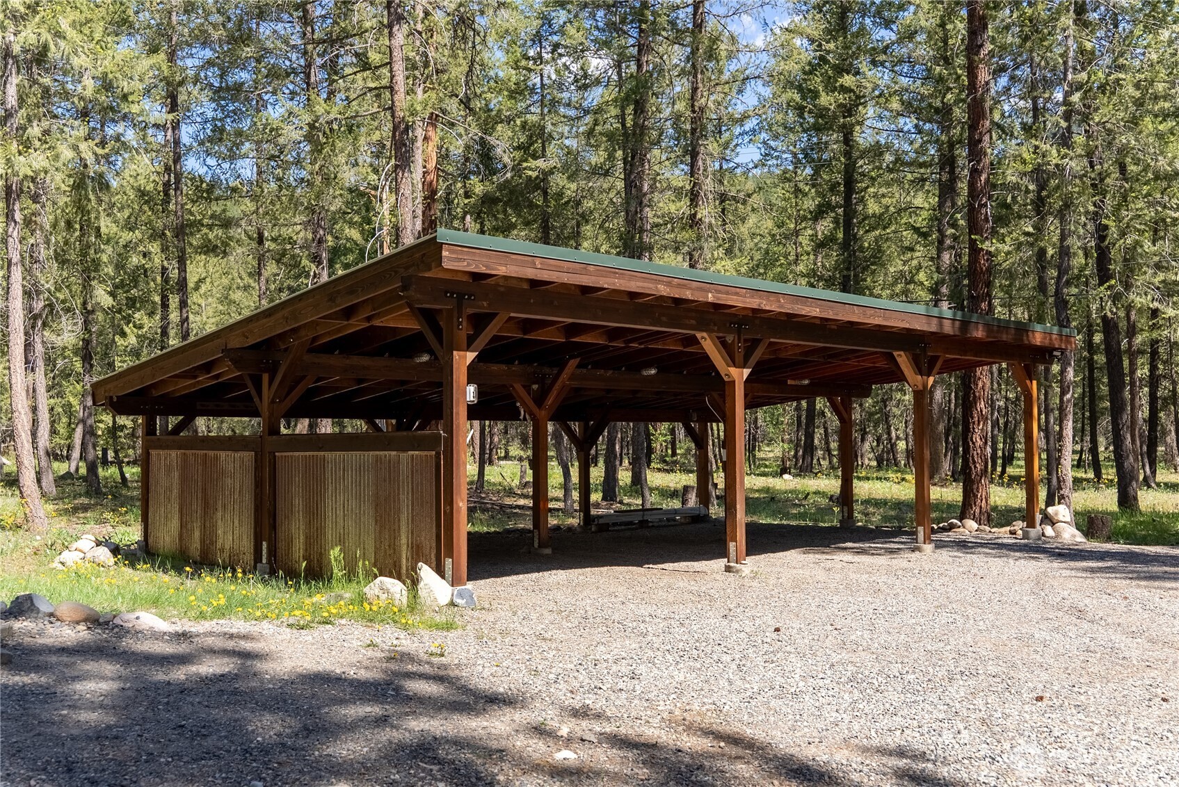 651 Lost River Rd , Mazama, WA 98833