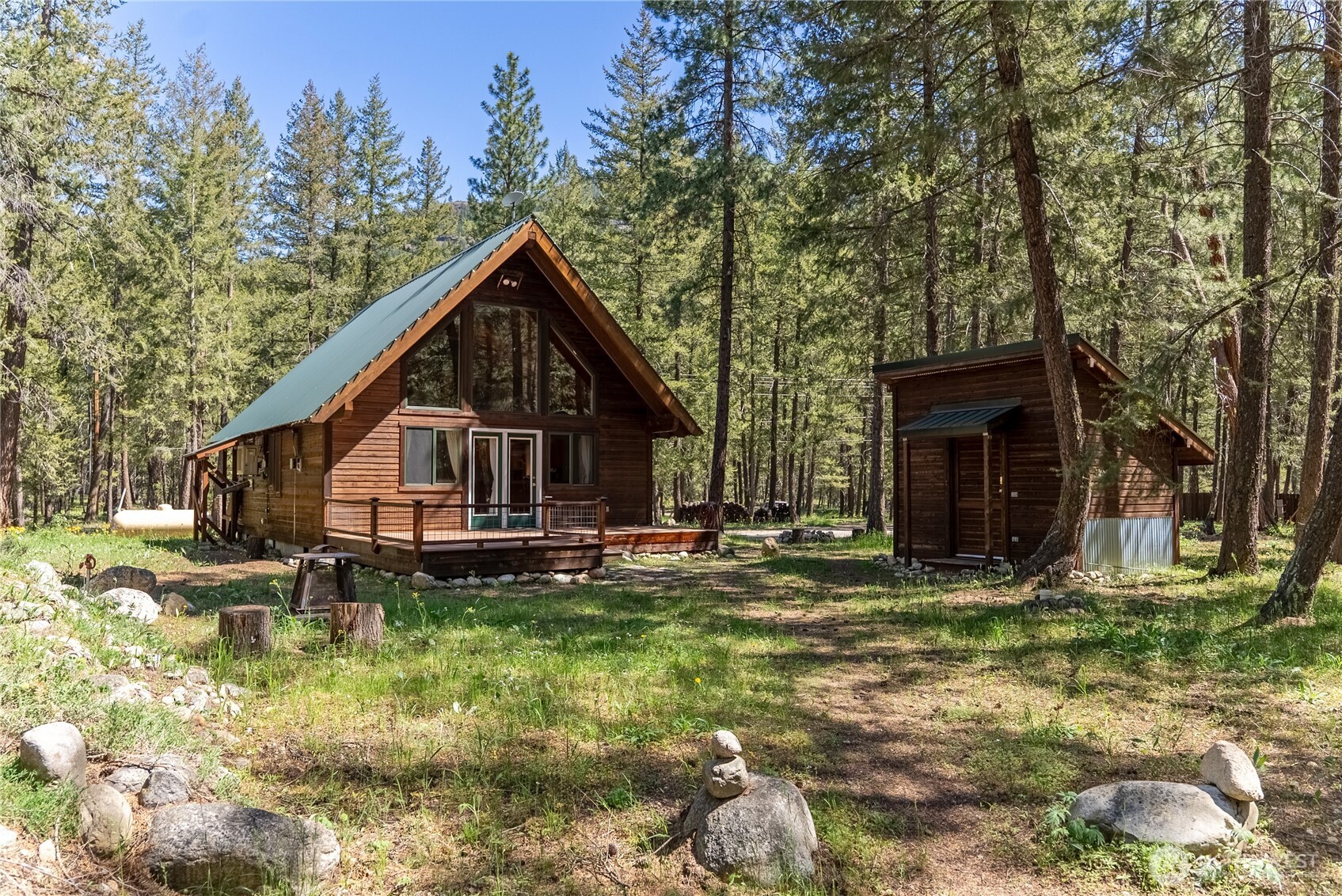 651 Lost River Rd , Mazama, WA 98833