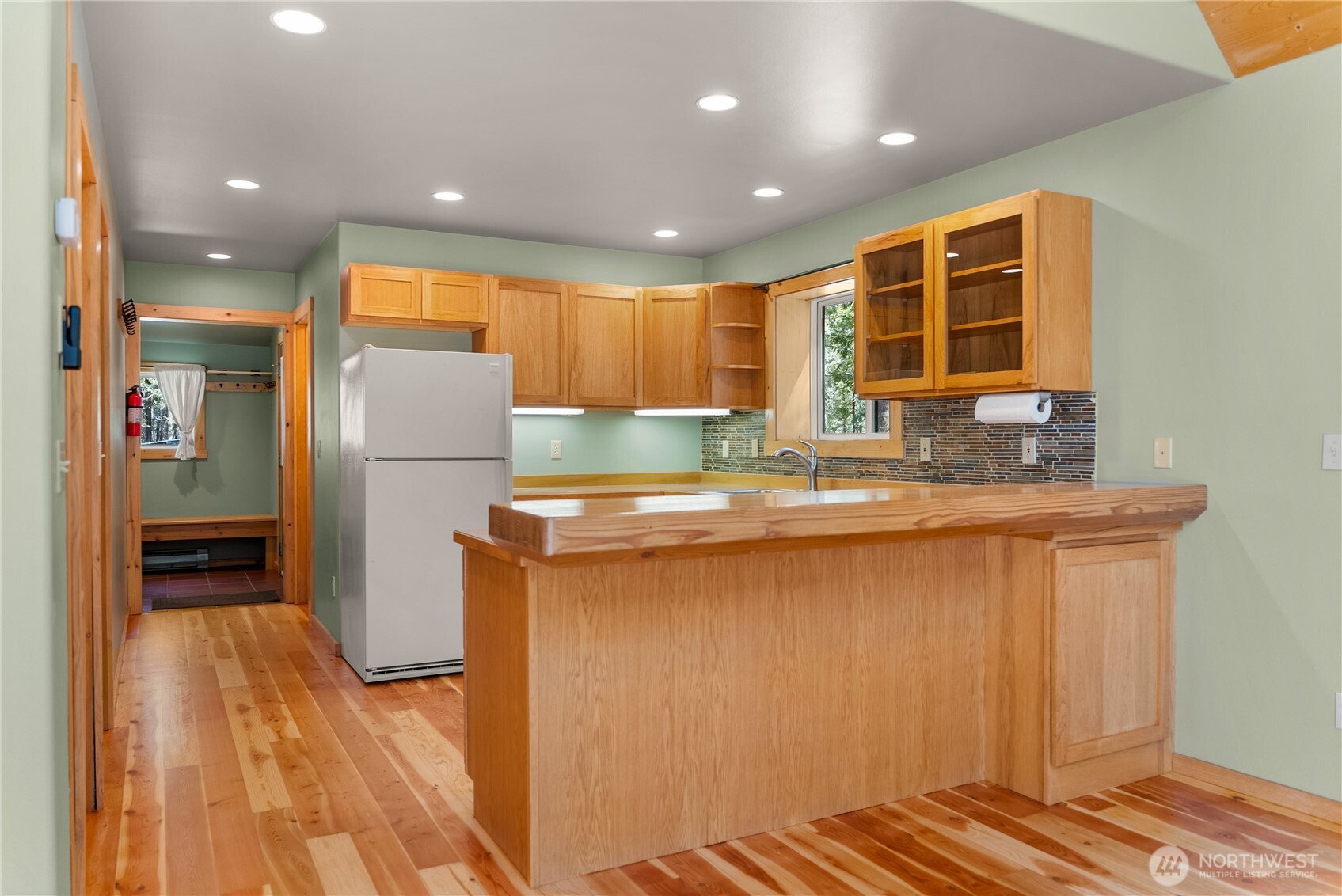 651 Lost River Rd , Mazama, WA 98833