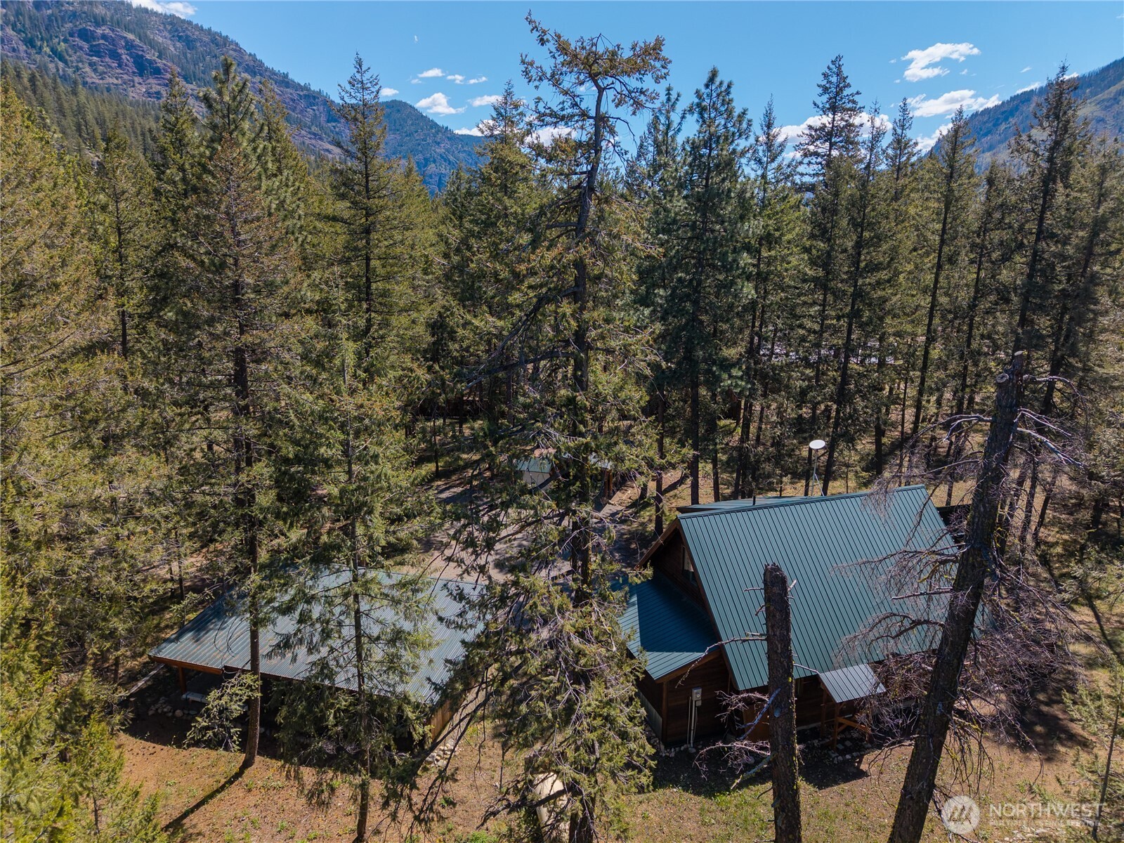 651 Lost River Rd , Mazama, WA 98833