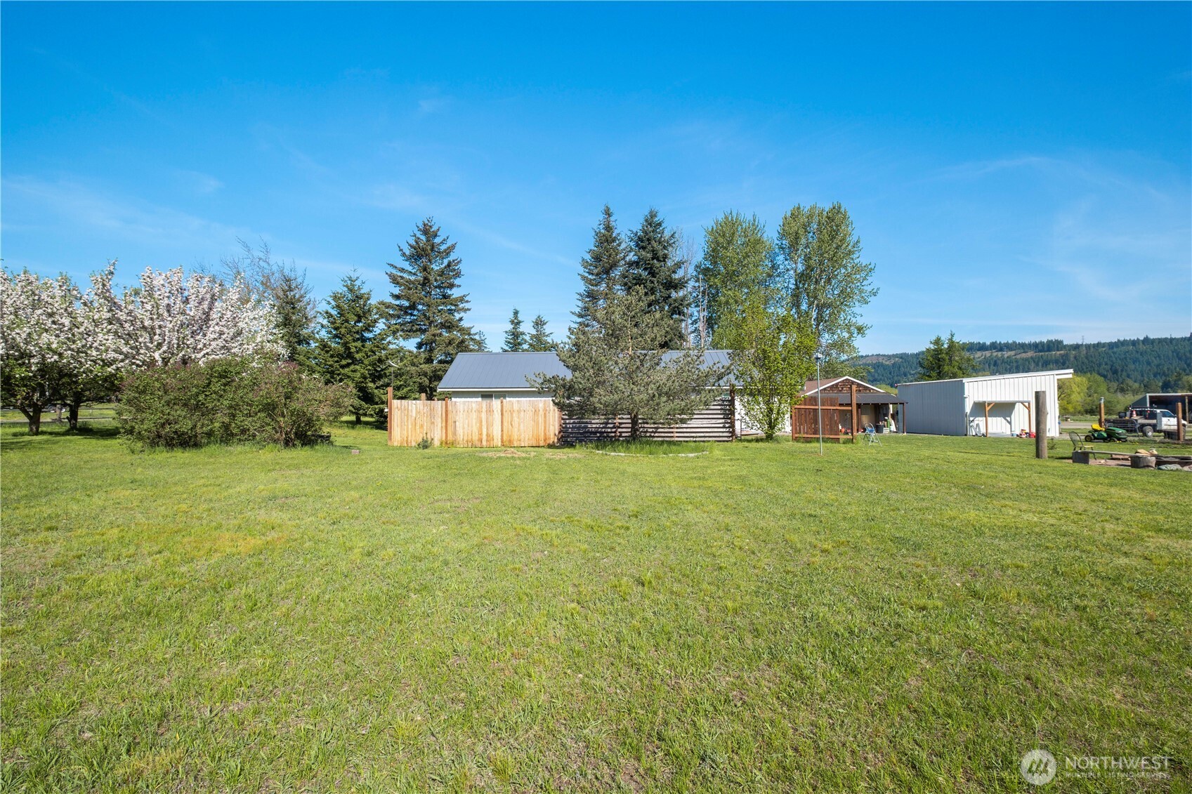 120 Three Lakes Road , Cle Elum, WA 98922