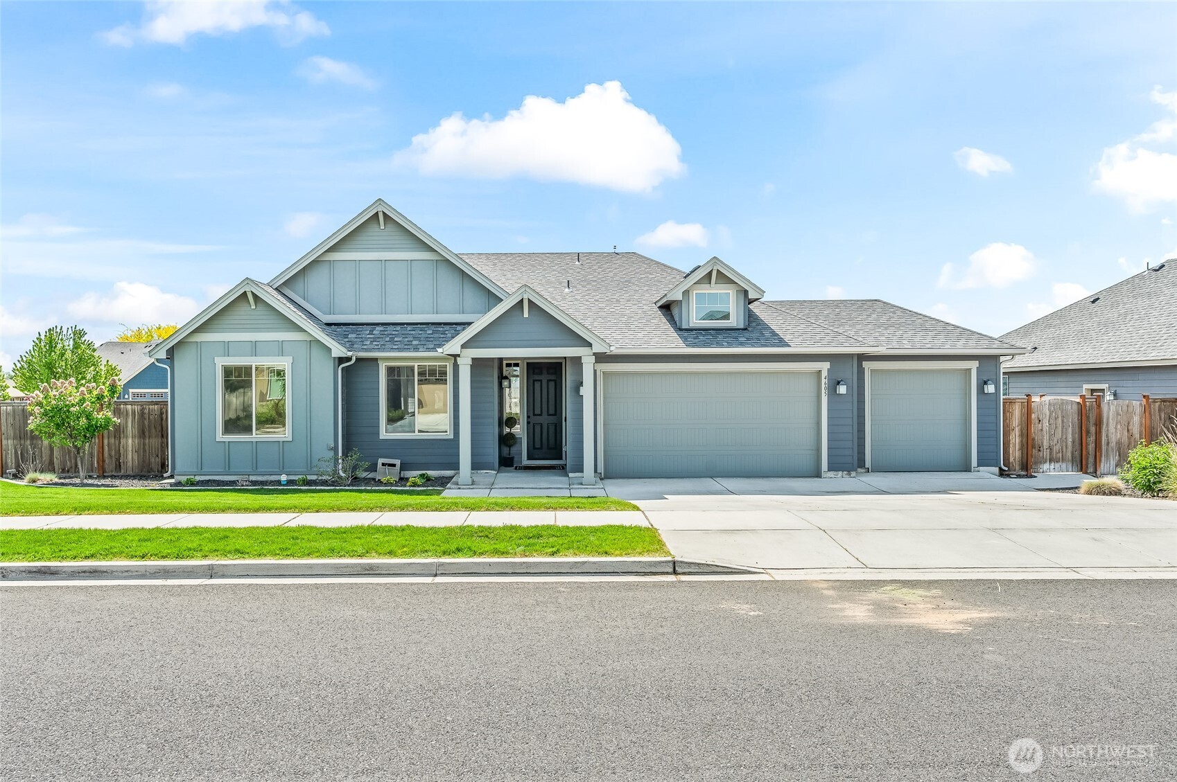 4605 E Thrush St , Moses Lake, WA 98837