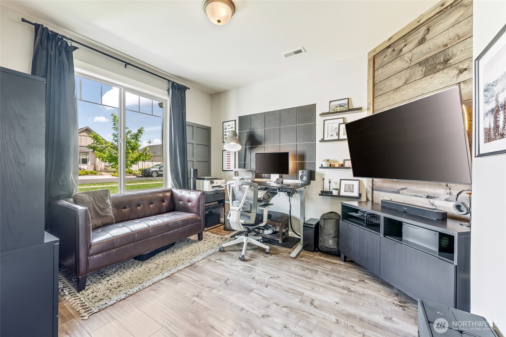 4605 E Thrush St , Moses Lake, WA 98837