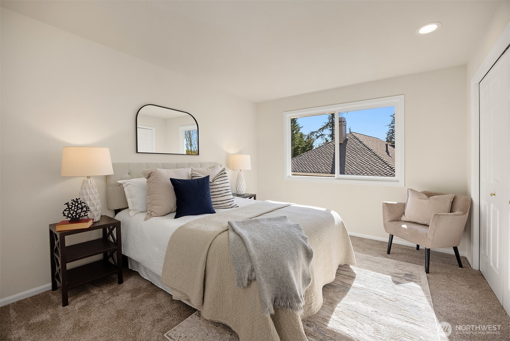 26817 SE 22nd Way , Sammamish, WA 98075
