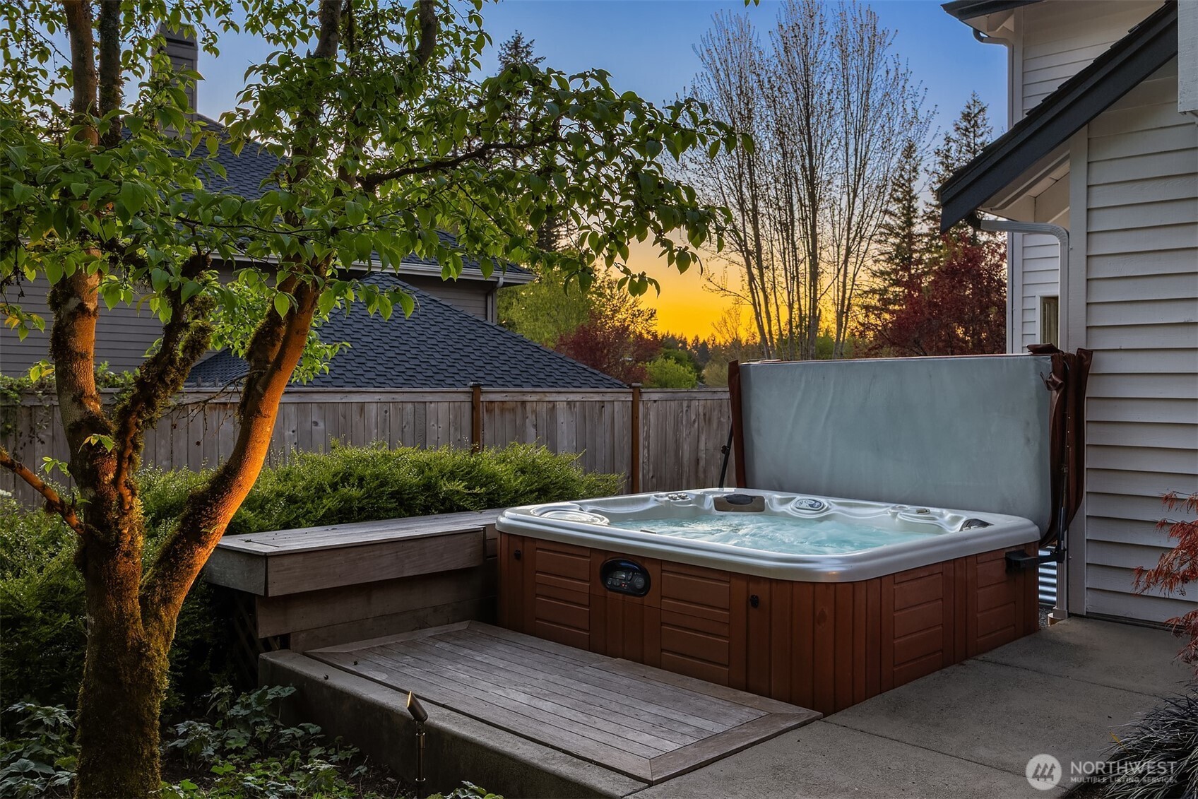 26817 SE 22nd Way , Sammamish, WA 98075