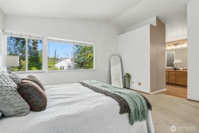 12818 NE 203rd Place , Bothell, WA 98011 - Photo 15