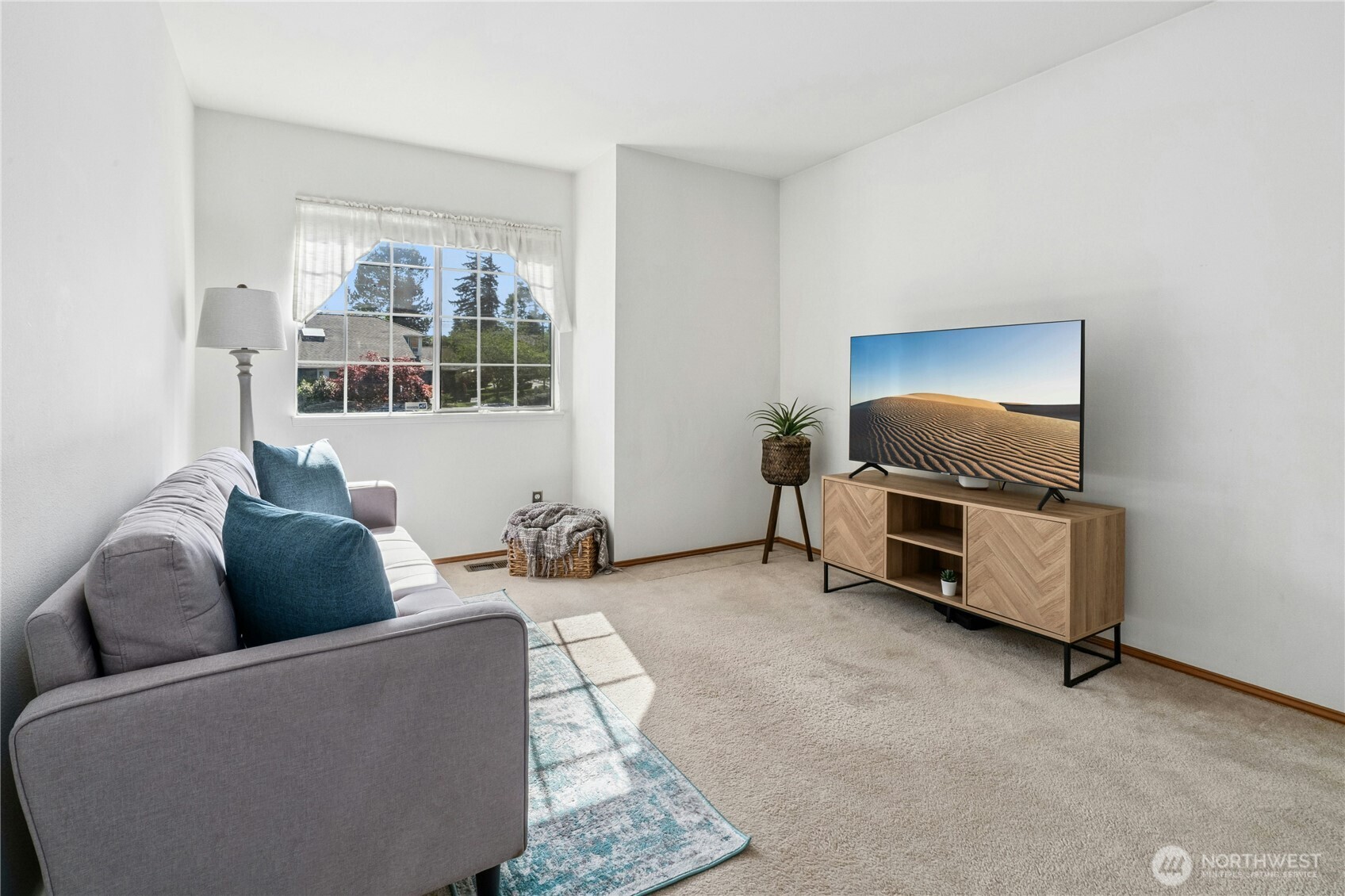 12818 NE 203rd Place , Bothell, WA 98011