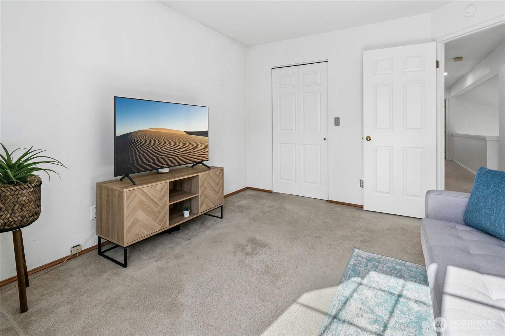 12818 NE 203rd Place , Bothell, WA 98011