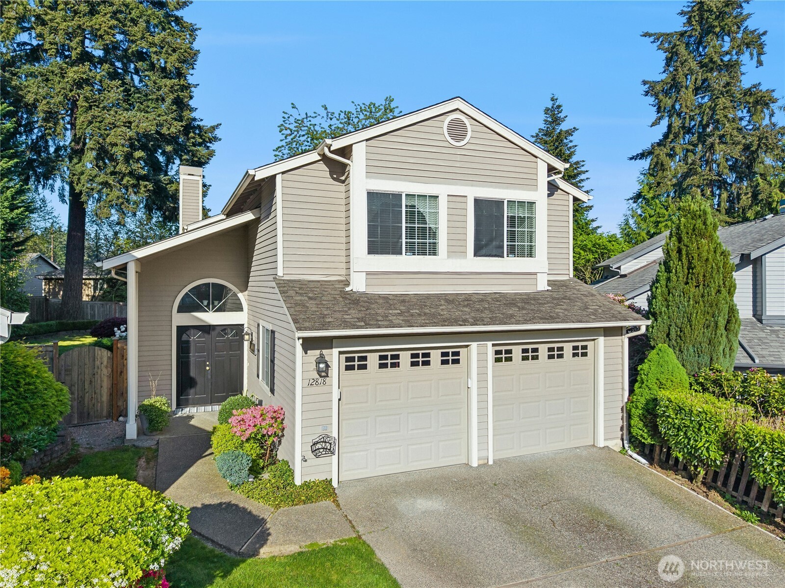 12818 NE 203rd Place , Bothell, WA 98011