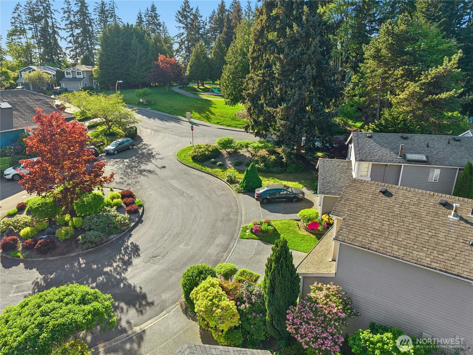 12818 NE 203rd Place , Bothell, WA 98011