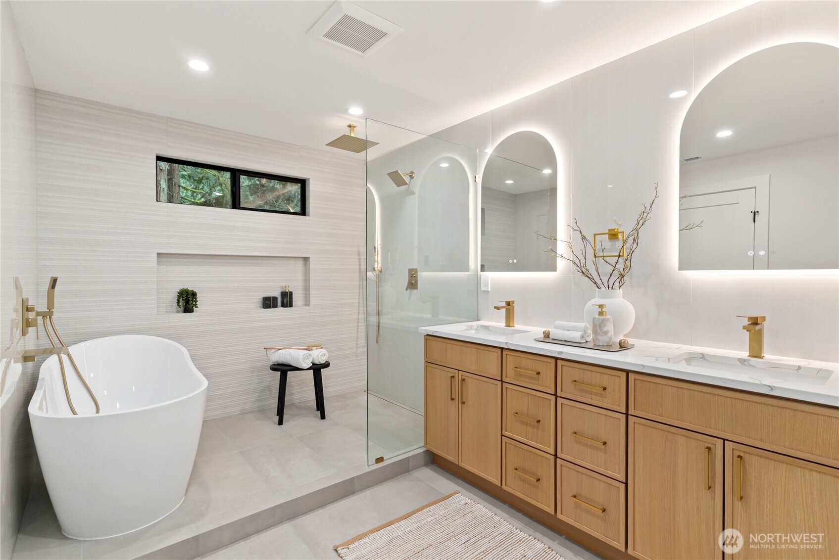 22911 57th Avenue NW, Woodinville, WA 98072