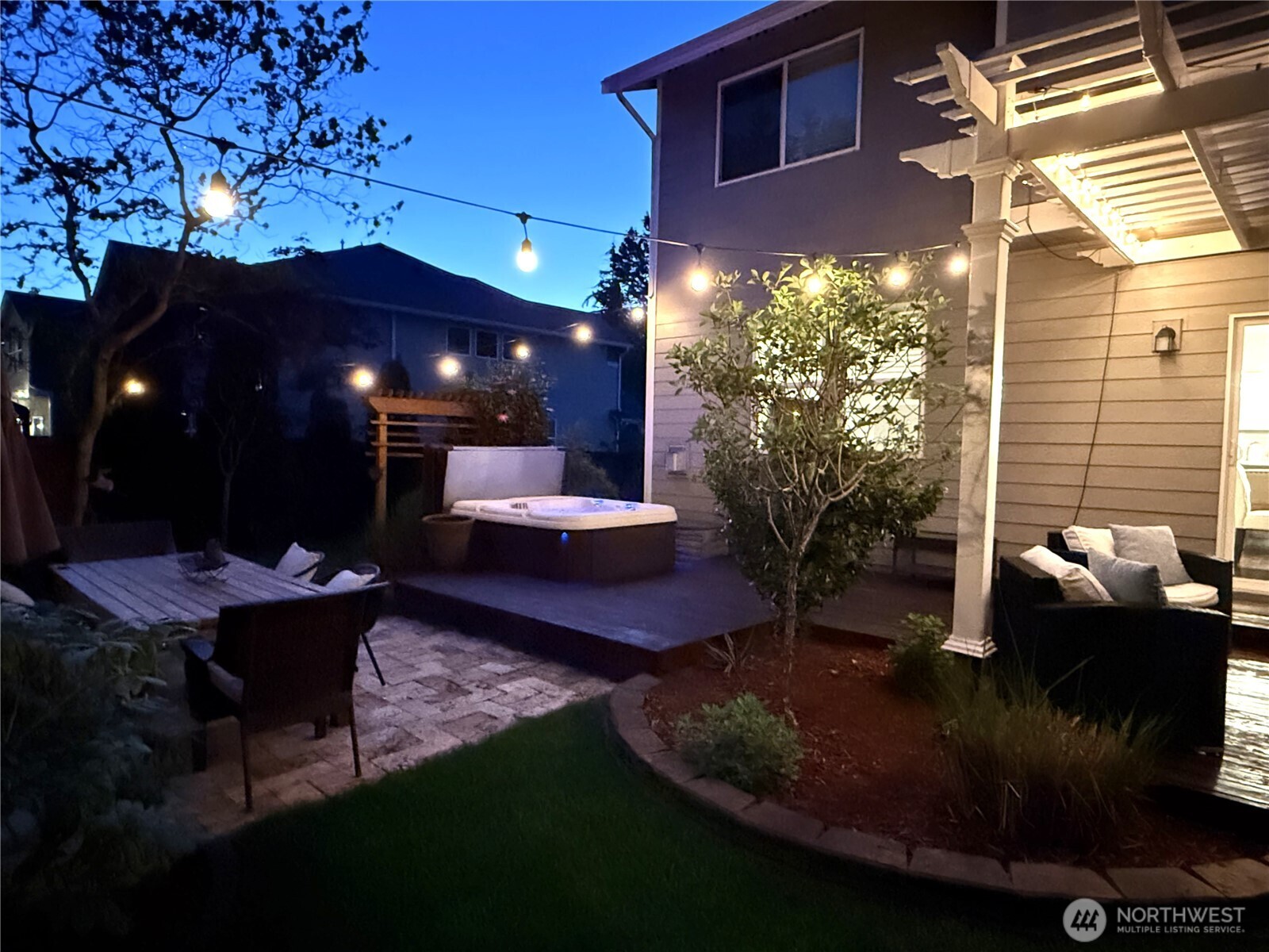 22891 SE 263rd Street , Maple Valley, WA 98038