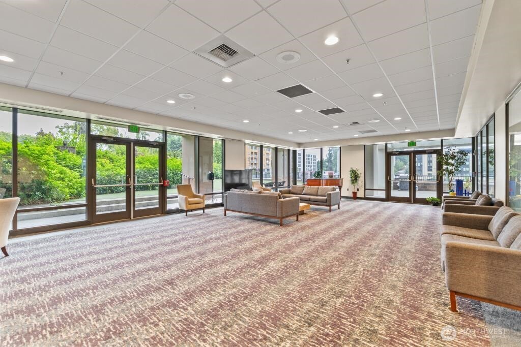 177 107th Avenue NE #1204, Bellevue, WA 98004