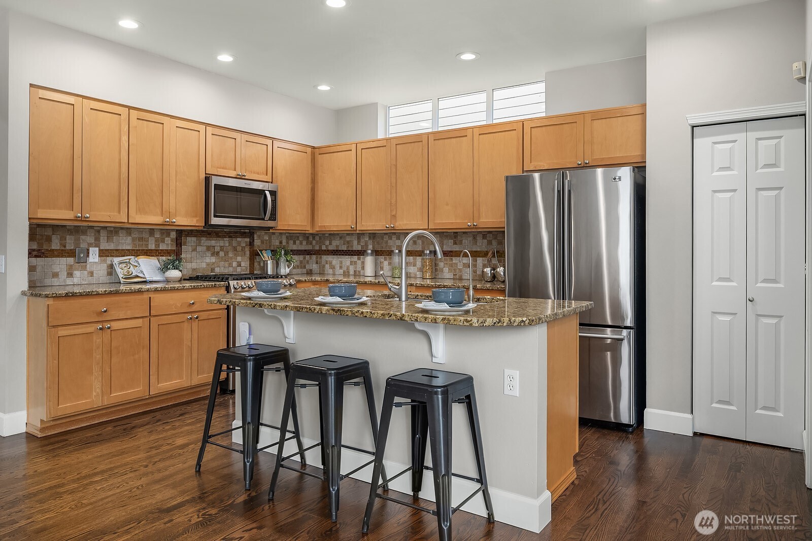 7306 Douglas Avenue SE, Snoqualmie, WA 98065