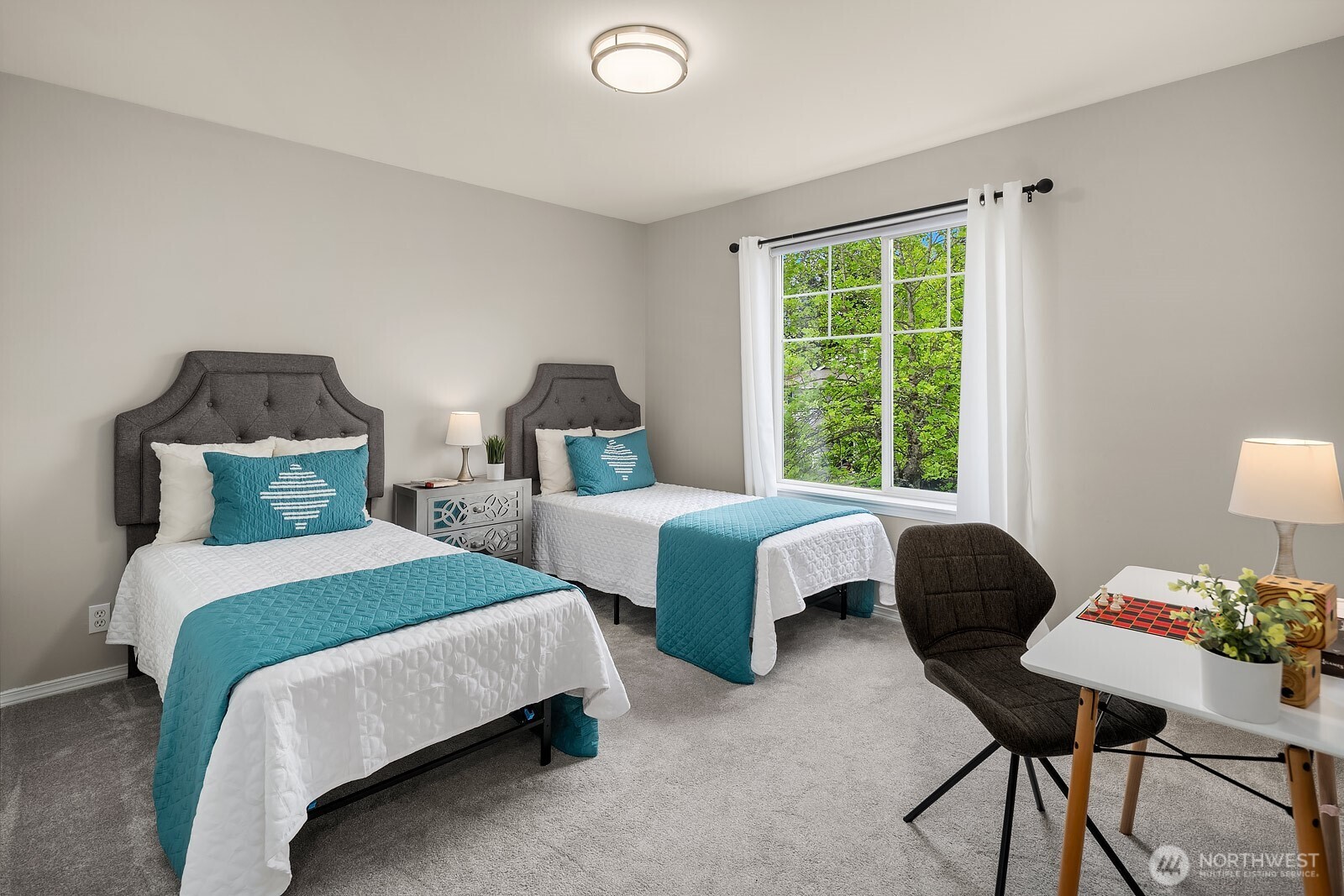7306 Douglas Avenue SE, Snoqualmie, WA 98065