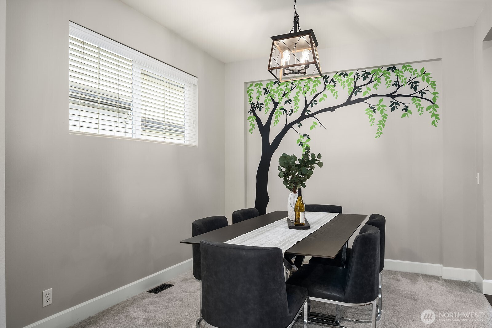 7306 Douglas Avenue SE, Snoqualmie, WA 98065