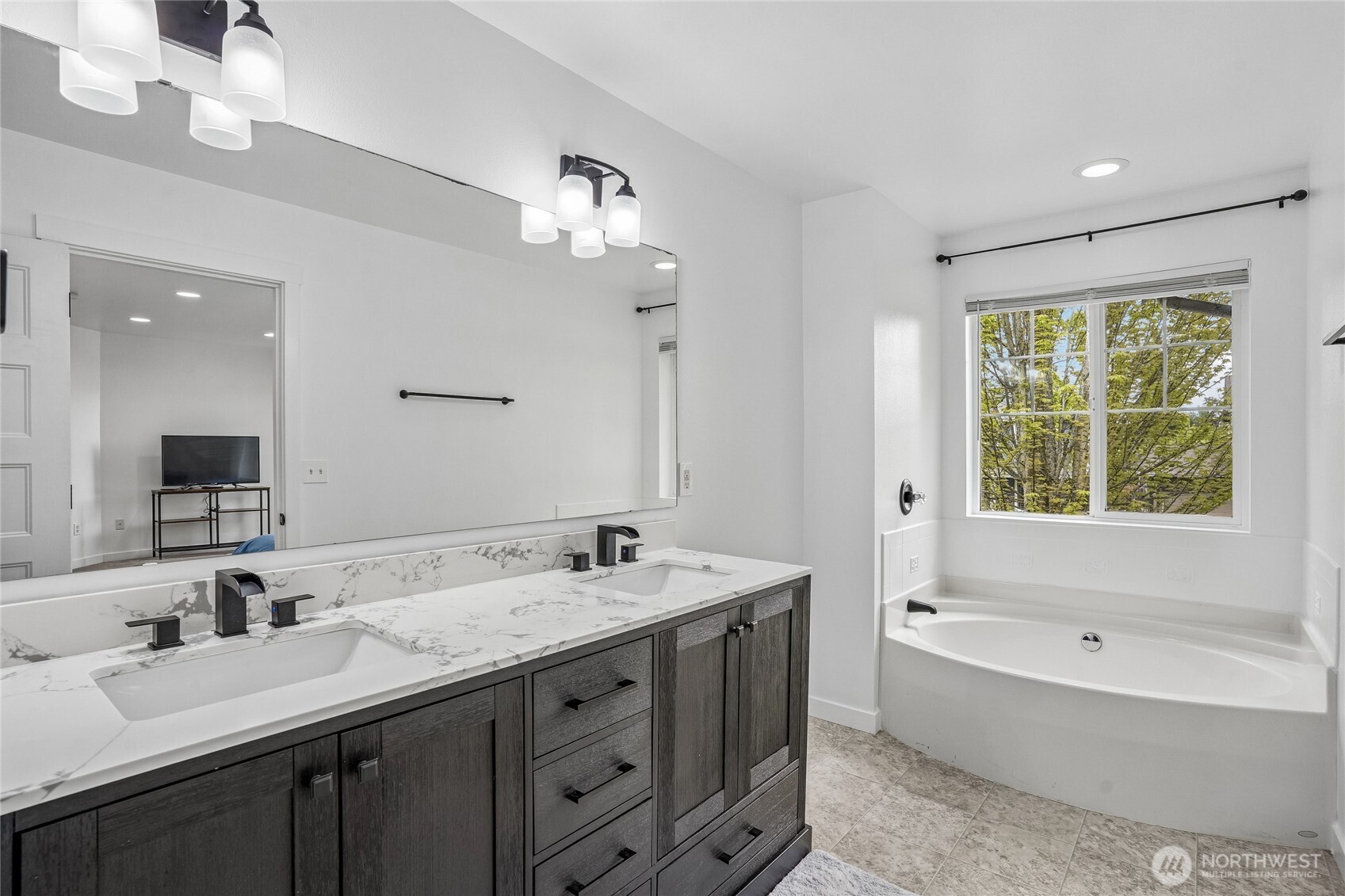2101 103rd Street E, Tacoma, WA 98445