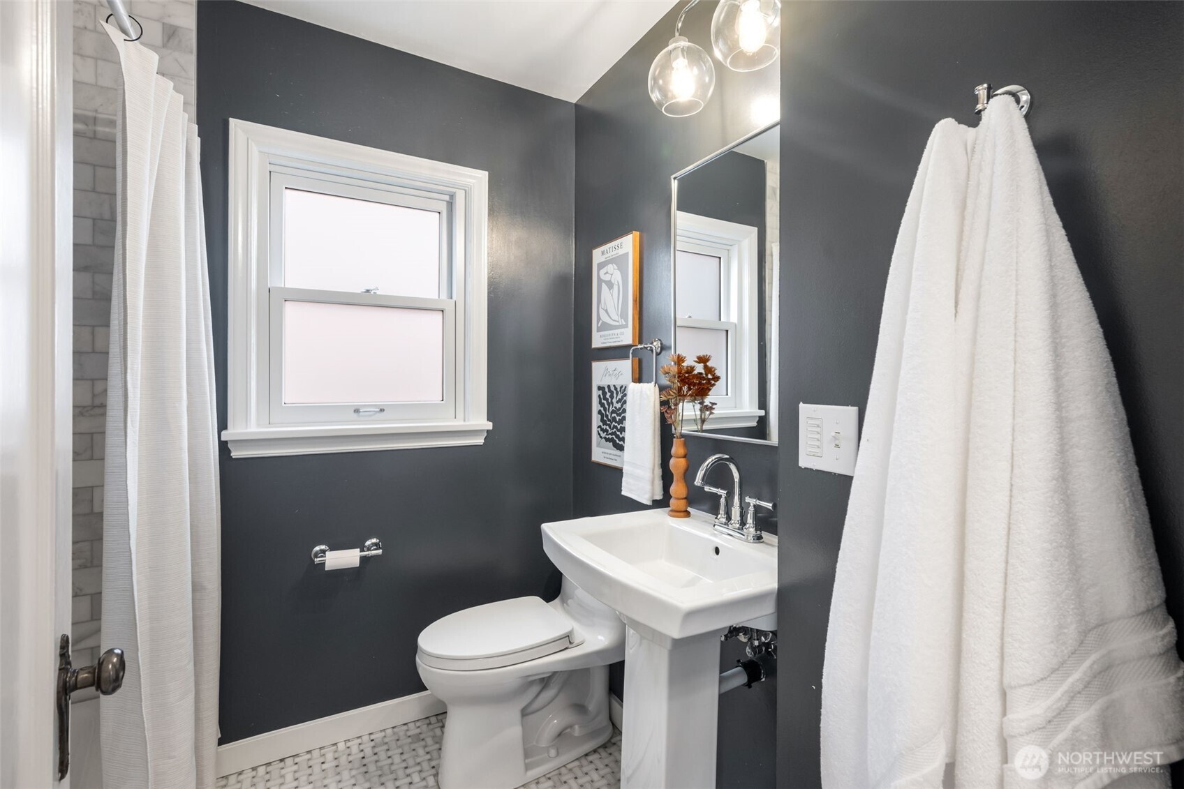 5232 38th Avenue NE, Seattle, WA 98105