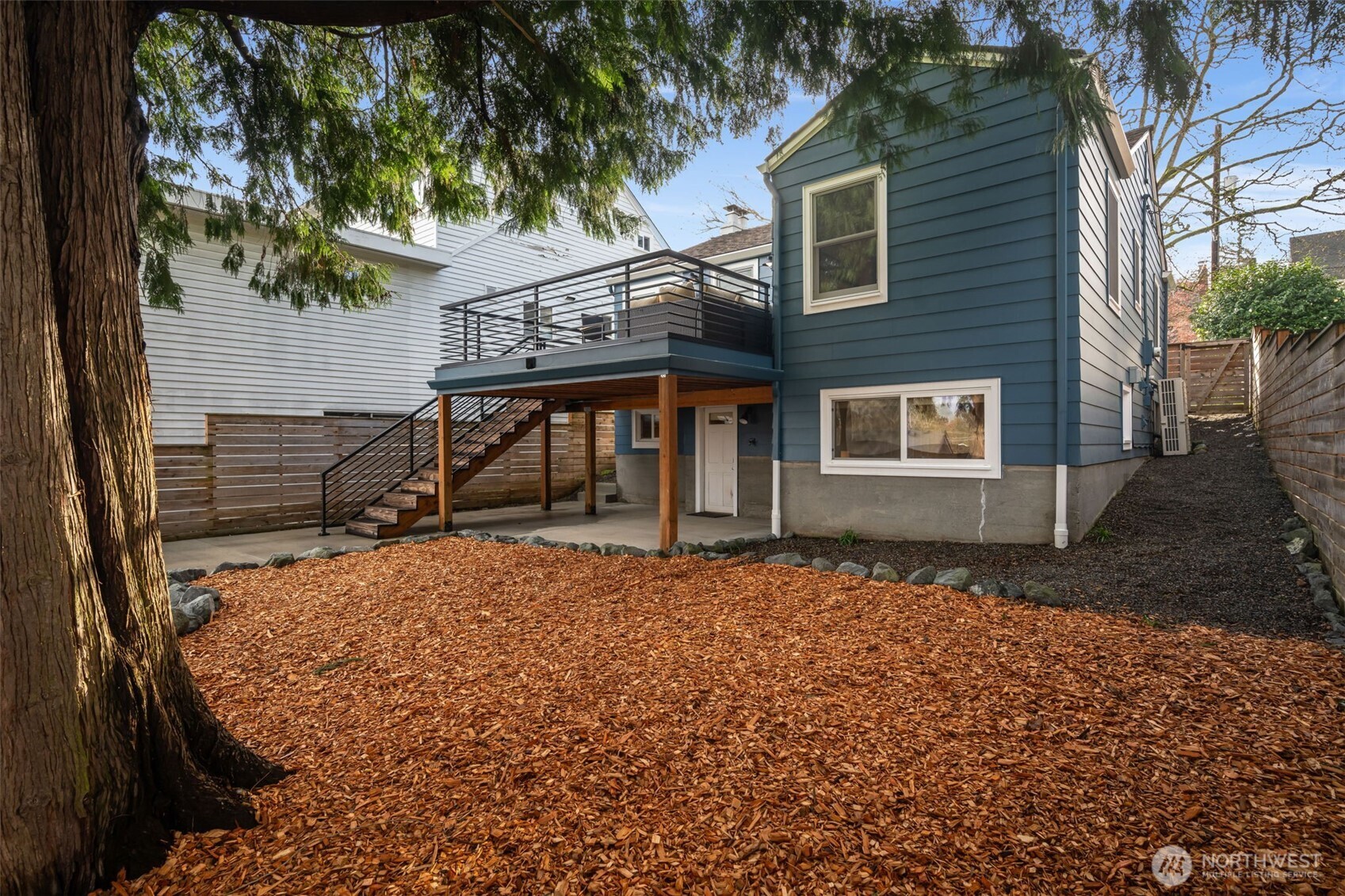 5232 38th Avenue NE, Seattle, WA 98105
