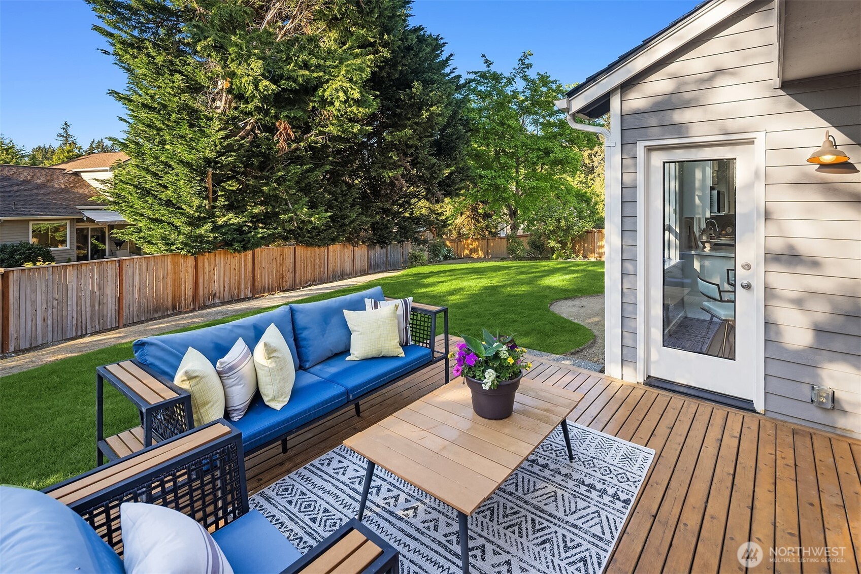 2462 238th Place NE, Sammamish, WA 98074