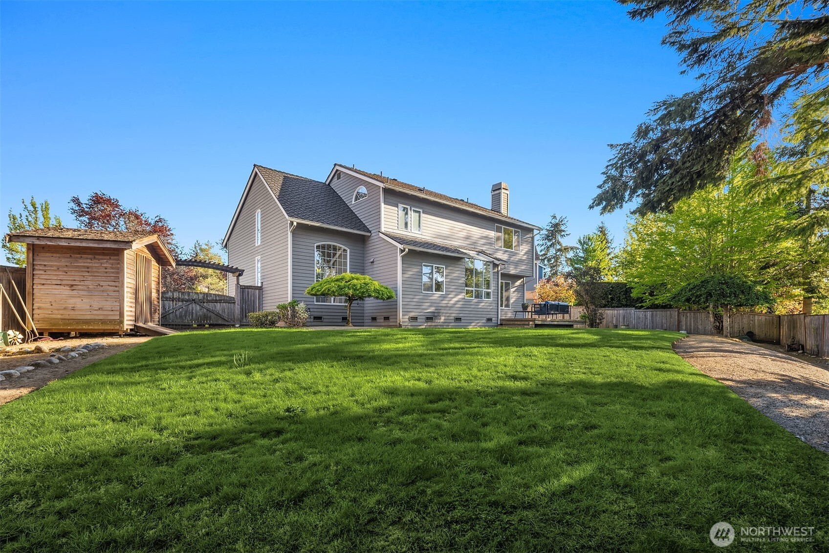 2462 238th Place NE, Sammamish, WA 98074