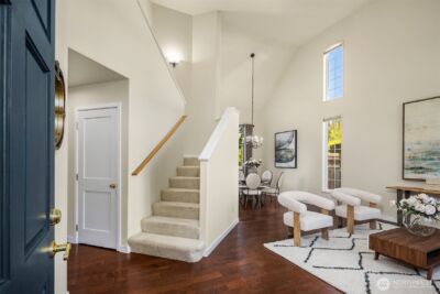 2462 238th Place NE, Sammamish, WA 98074 - Photo 3
