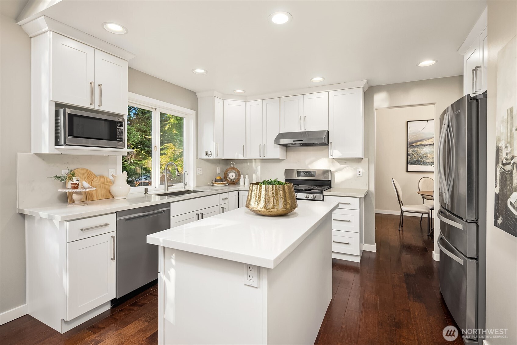 2462 238th Place NE, Sammamish, WA 98074