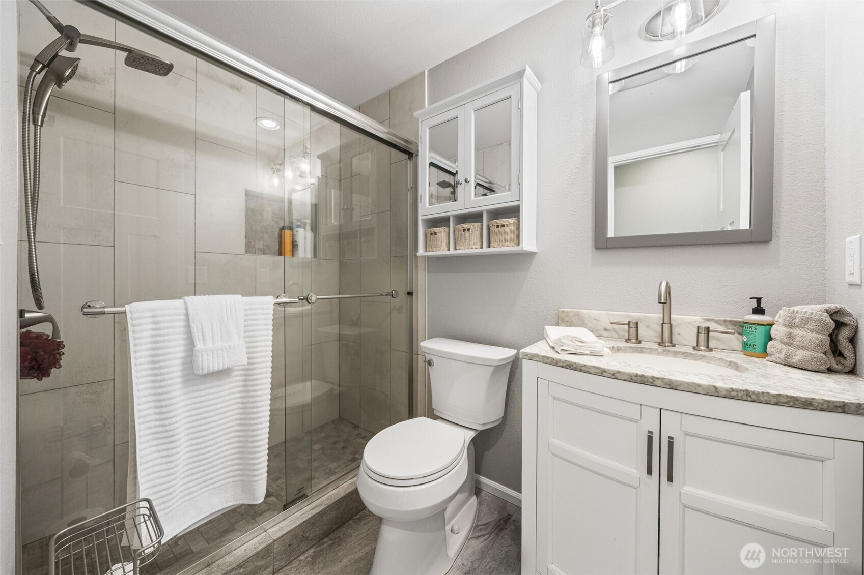 18503 71st Avenue Ct E, Puyallup, WA 98375-2355