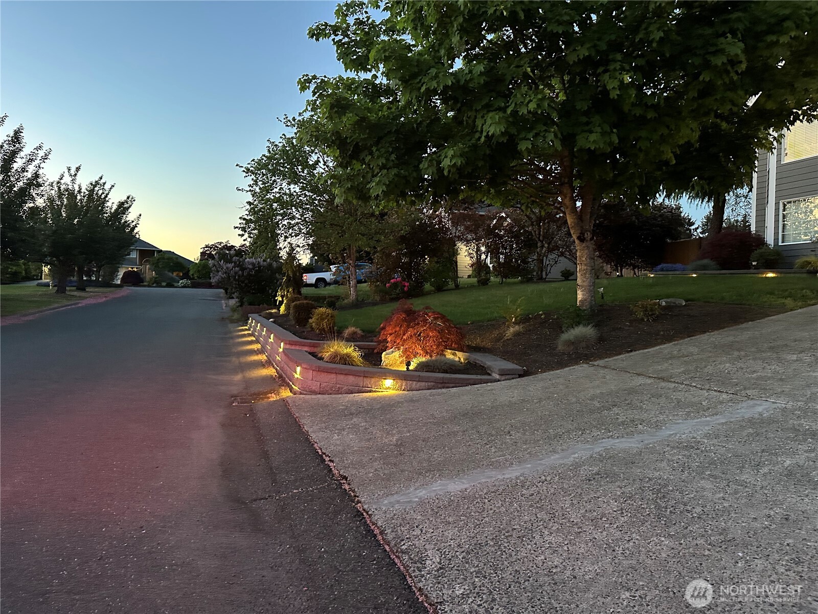 18503 71st Avenue Ct E, Puyallup, WA 98375-2355