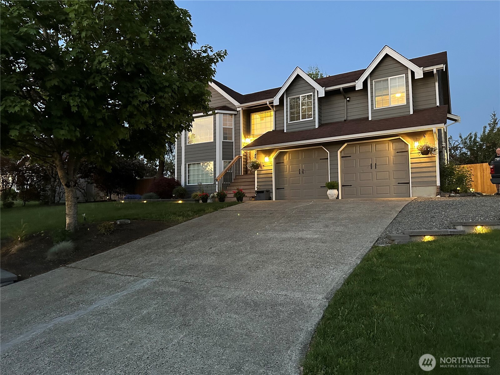 18503 71st Avenue Ct E, Puyallup, WA 98375-2355