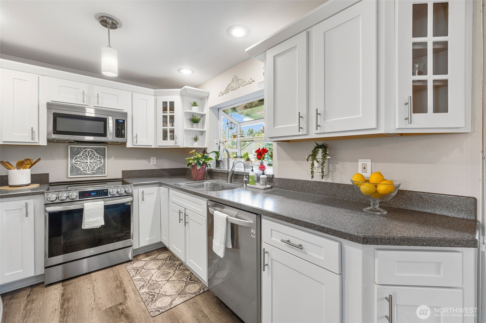 18503 71st Avenue Ct E, Puyallup, WA 98375-2355