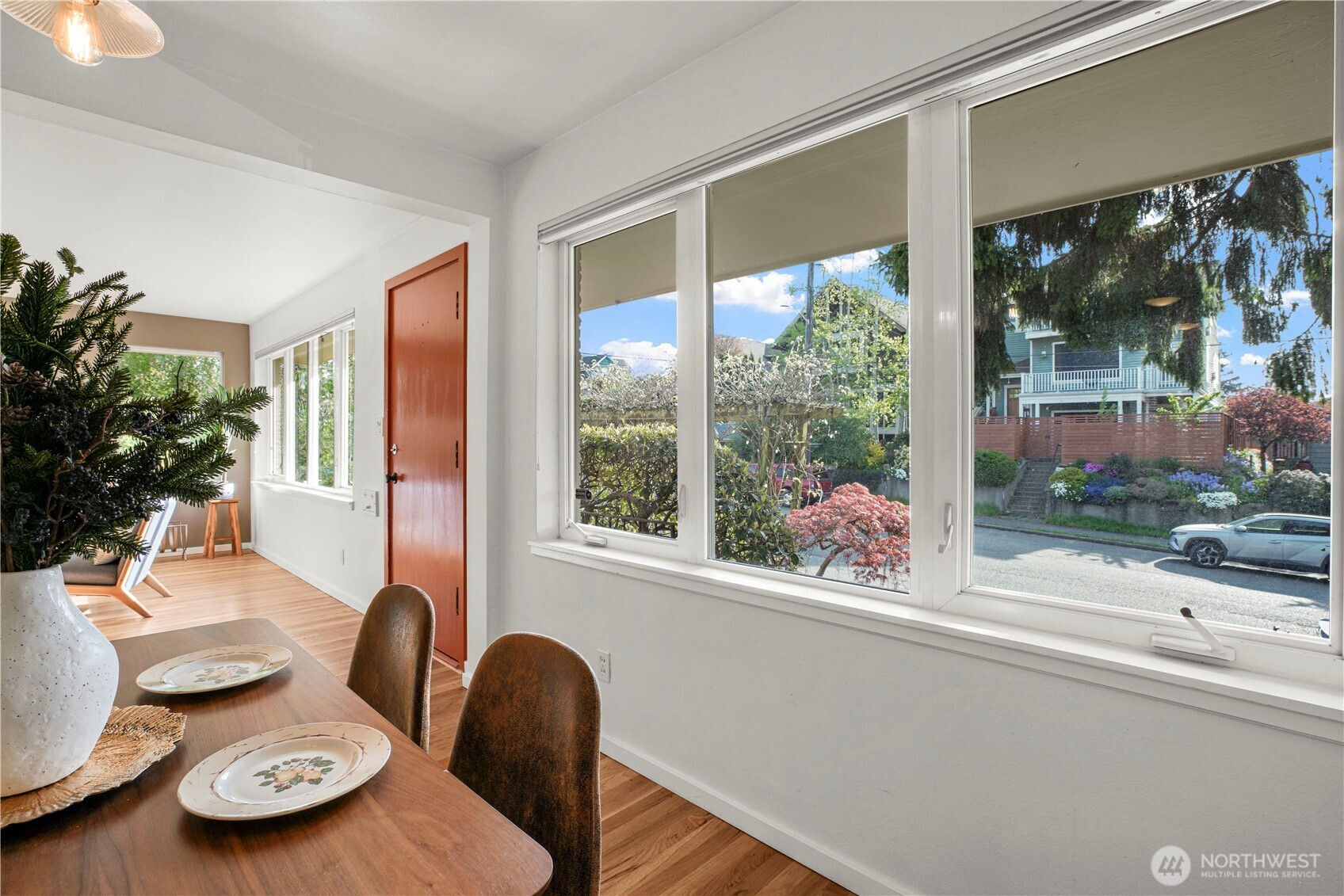 7217 28th Avenue NW, Seattle, WA 98117