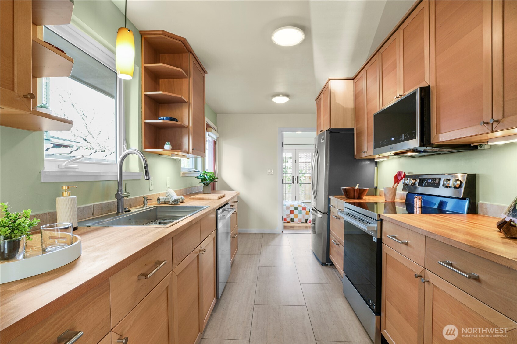 7217 28th Avenue NW, Seattle, WA 98117