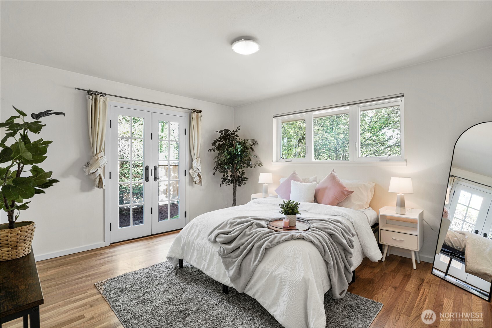 7217 28th Avenue NW, Seattle, WA 98117