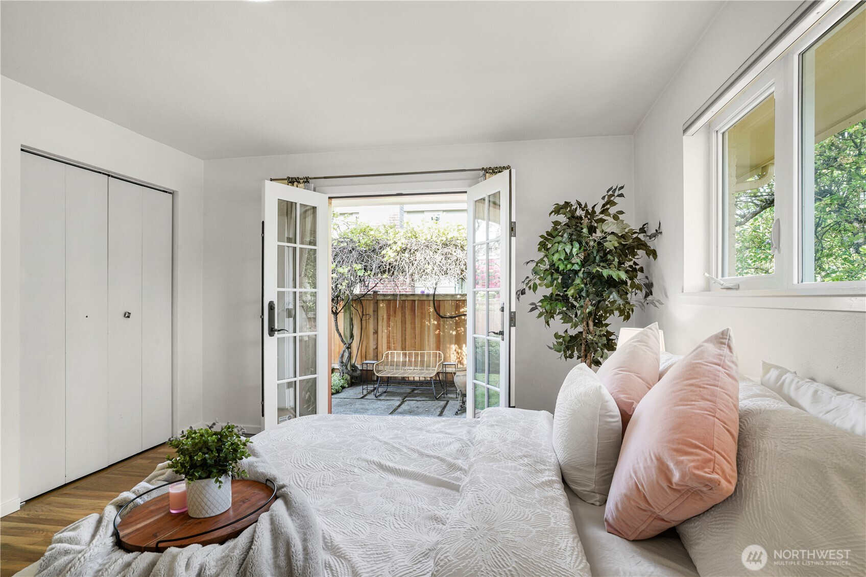 7217 28th Avenue NW, Seattle, WA 98117