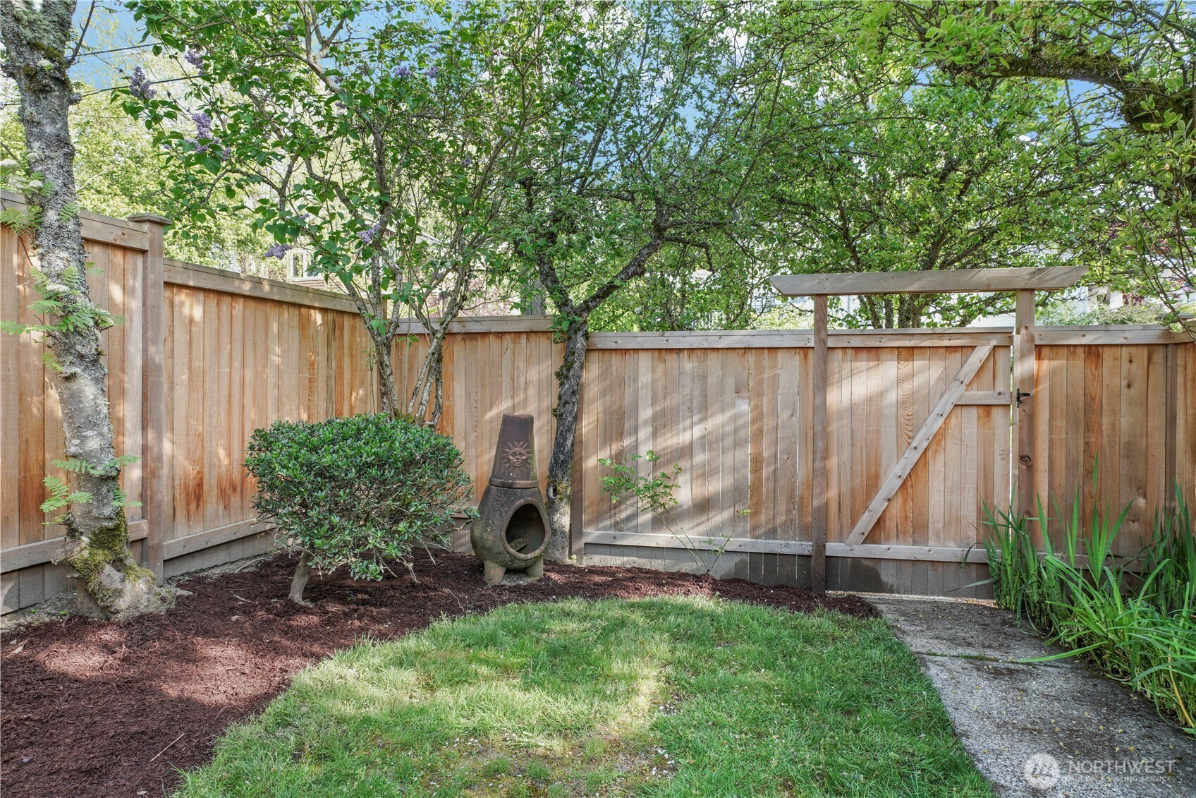7217 28th Avenue NW, Seattle, WA 98117