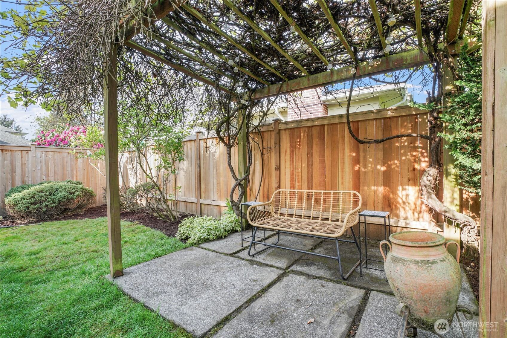 7217 28th Avenue NW, Seattle, WA 98117