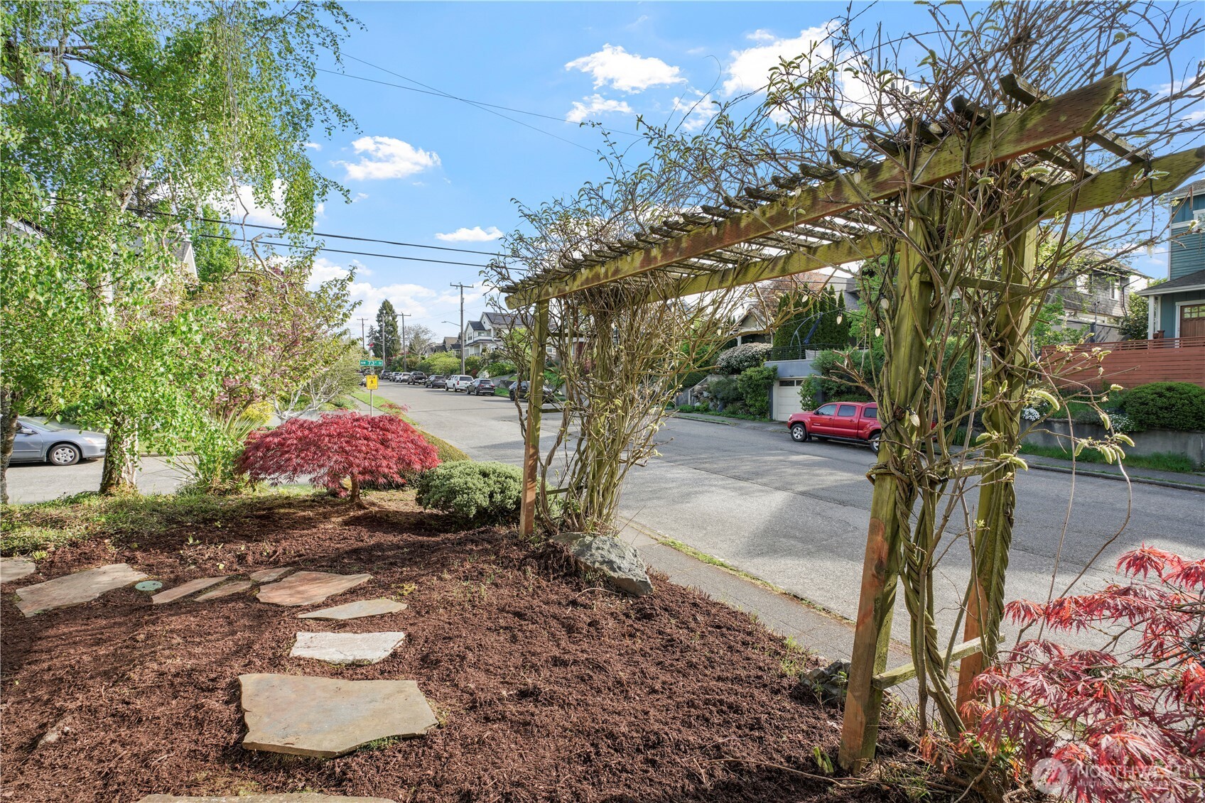 7217 28th Avenue NW, Seattle, WA 98117