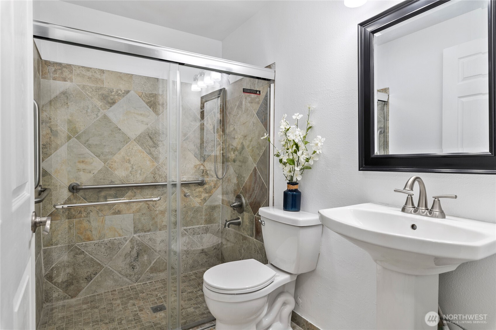 17401 E 6th Ave , Spanaway, WA 98387
