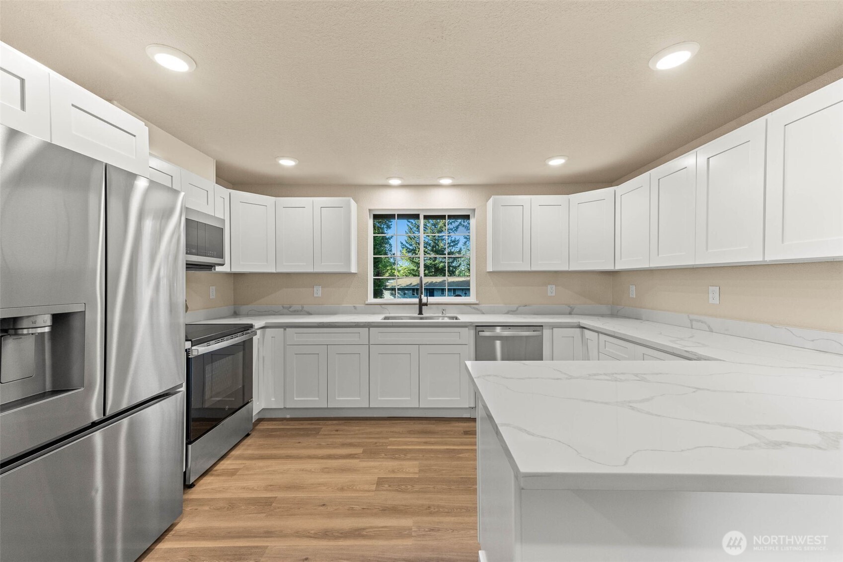 136 Rainier Acres Road SE, Rainier, WA 98576