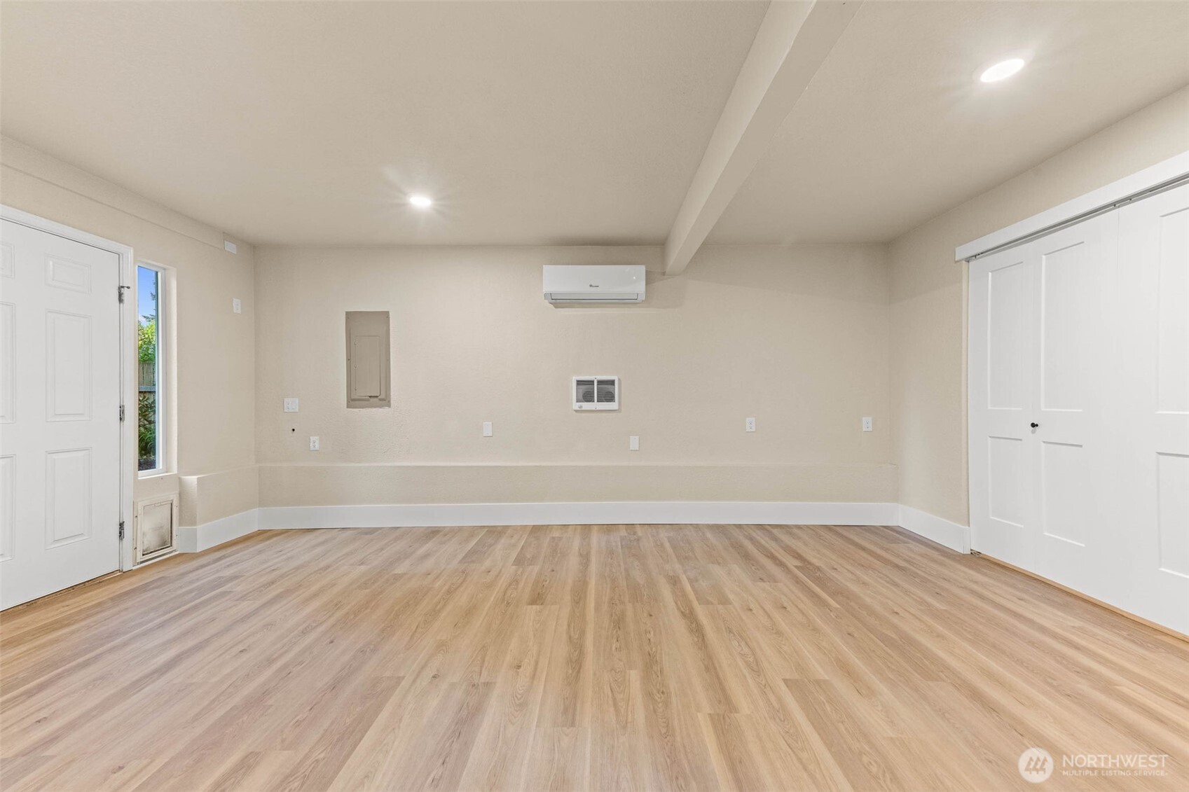 136 Rainier Acres Road SE, Rainier, WA 98576