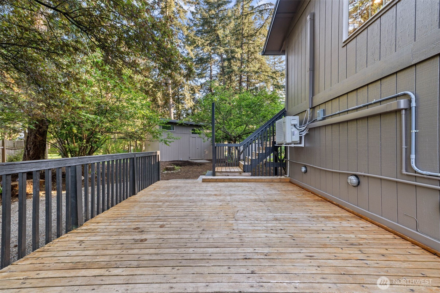 136 Rainier Acres Road SE, Rainier, WA 98576